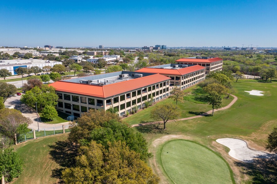 2100-2120 W Walnut Hill Ln, Irving, TX à louer - Photo de l’immeuble – Image 3 sur 22