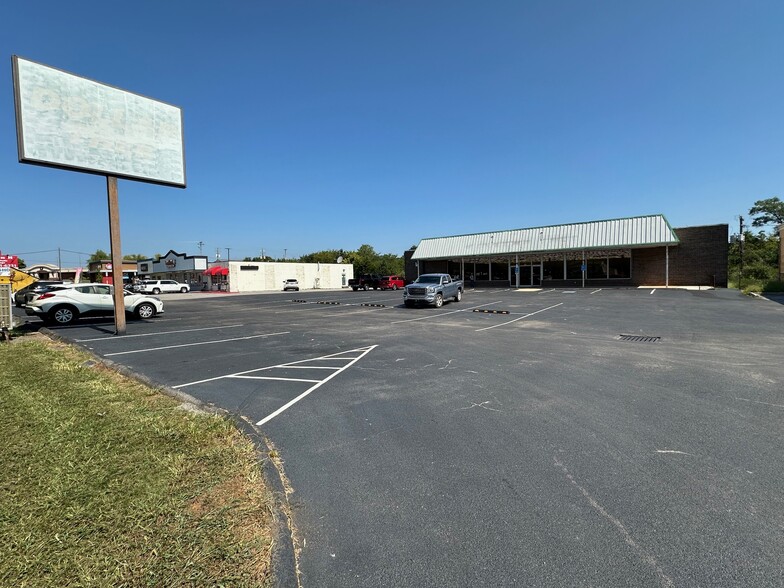 919 New Highway 68, Sweetwater, TN à louer - Photo de l’immeuble – Image 2 sur 2