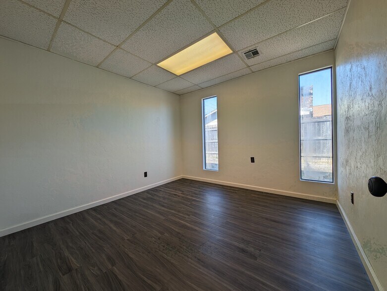 1006 NW 47th St, Lawton, OK à vendre - Photo intérieure – Image 1 sur 14