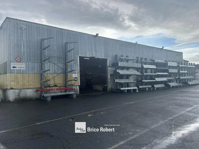 Plus de détails pour 235 Chemin Du Chateau Du Soleil, Beynost - Local d'activités à louer