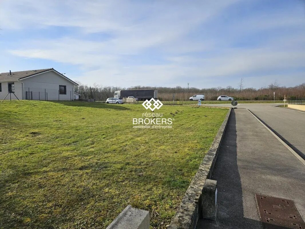 Terrain dans Montagnat à vendre Photo principale– Image 1 sur 1