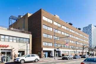 Plus de détails pour 9015-9027 Sutphin Blvd, Jamaica, NY - Bureau à louer