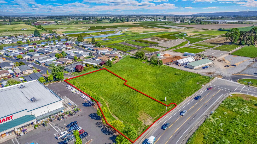 Southeast 2nd St, Scappoose, OR à vendre - Photo de l’immeuble – Image 3 sur 14