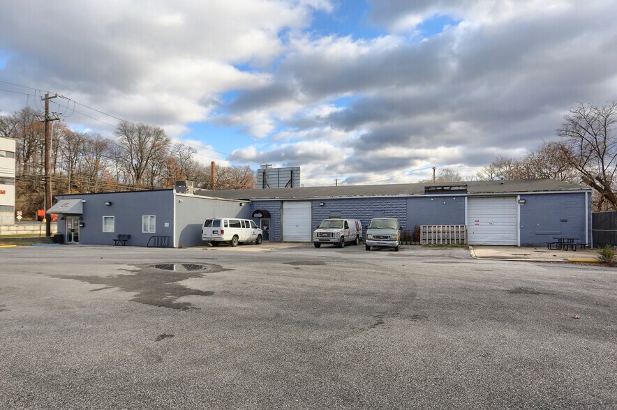 1180 S Cameron St, Harrisburg, PA à louer - Photo de l’immeuble – Image 3 sur 12
