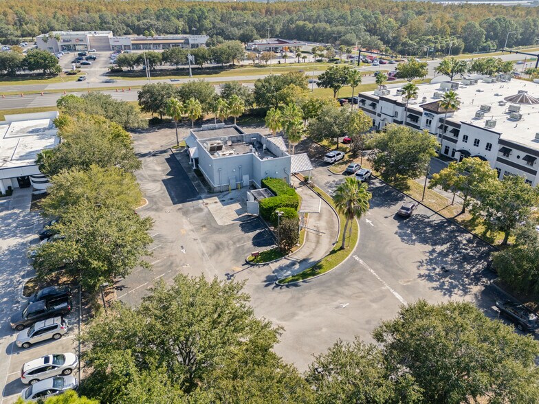 8841 Commodity Cir, Orlando, FL à louer - Photo de l’immeuble – Image 1 sur 64