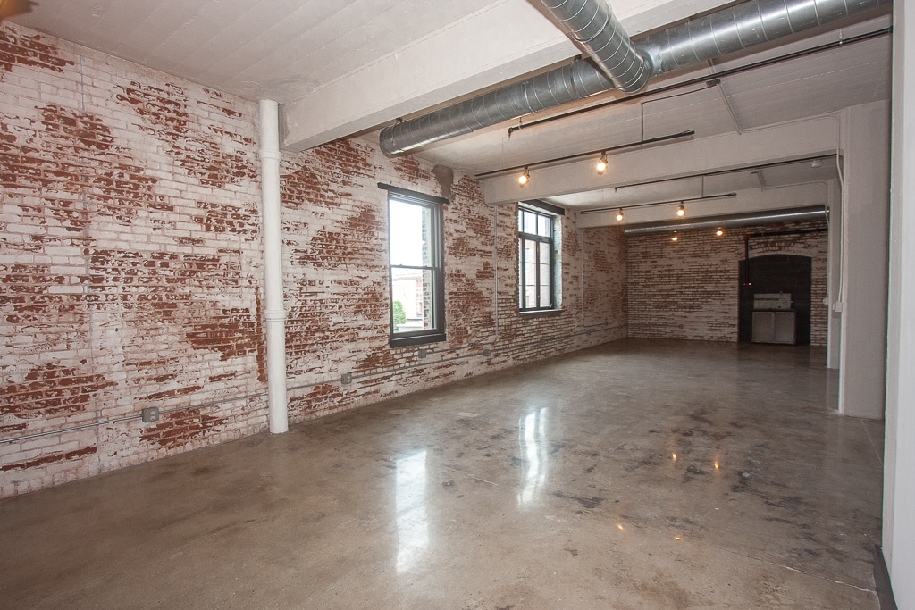 190 Christopher Columbus Dr, Jersey City, NJ à louer Photo de l’immeuble– Image 1 sur 7