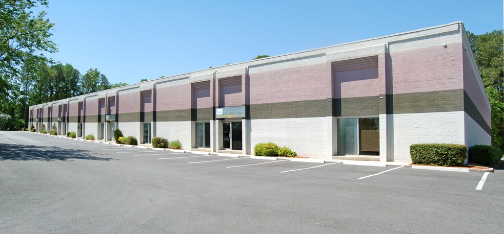 3819-3825 Oakcliff Industrial Ct, Doraville, GA à louer - Photo principale – Image 1 sur 5