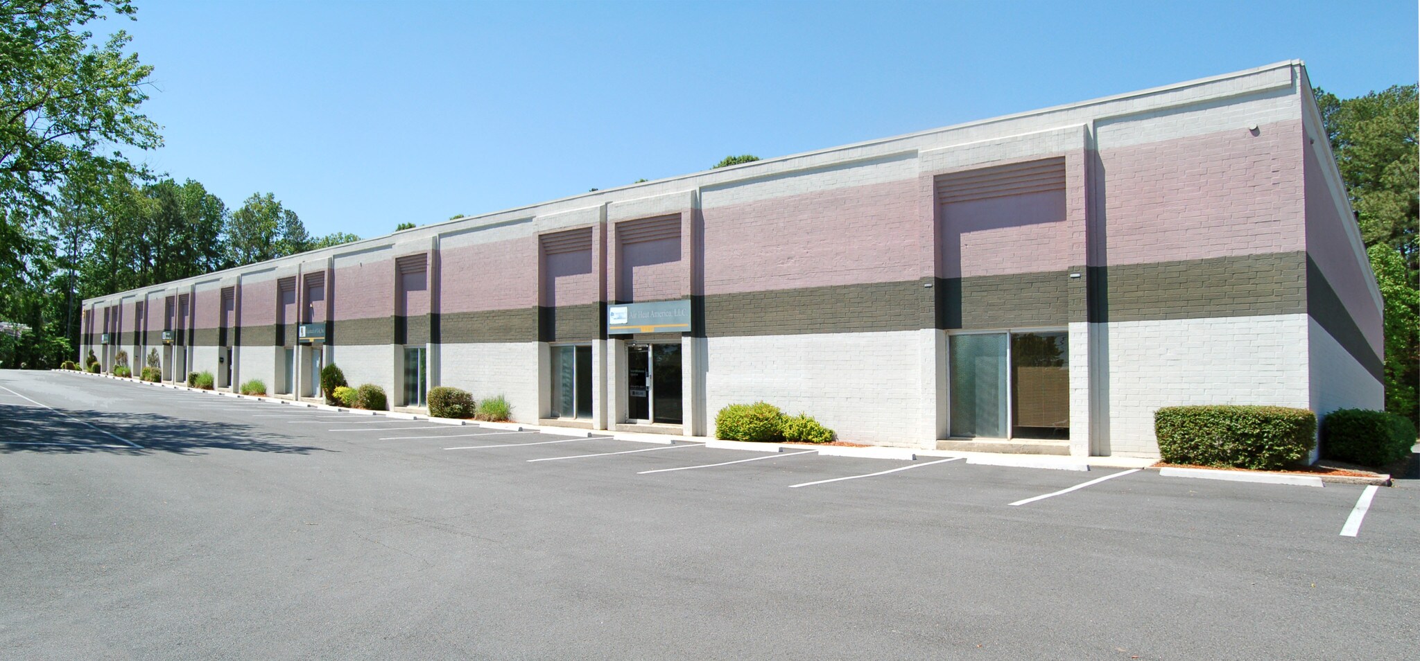 3819-3825 Oakcliff Industrial Ct, Doraville, GA à louer Photo principale– Image 1 sur 6