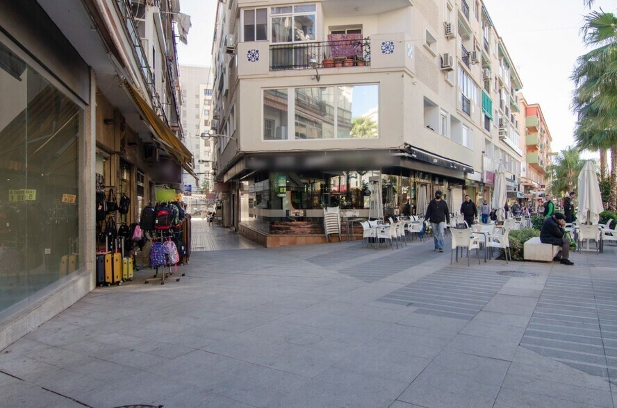 Local commercial dans Torremolinos, Málaga à vendre - Photo de l’immeuble – Image 2 sur 10