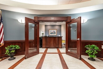 4030 Wake Forest Rd, Raleigh, NC à louer Photo de l’immeuble– Image 1 sur 2