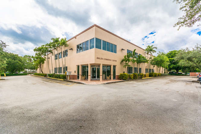 10484-10500 NW 50th St, Sunrise, FL à louer - Photo principale – Image 3 sur 10