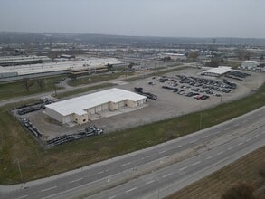 3550 Fairbanks Ave, Kansas City, KS à louer Photo de l’immeuble– Image 2 sur 2