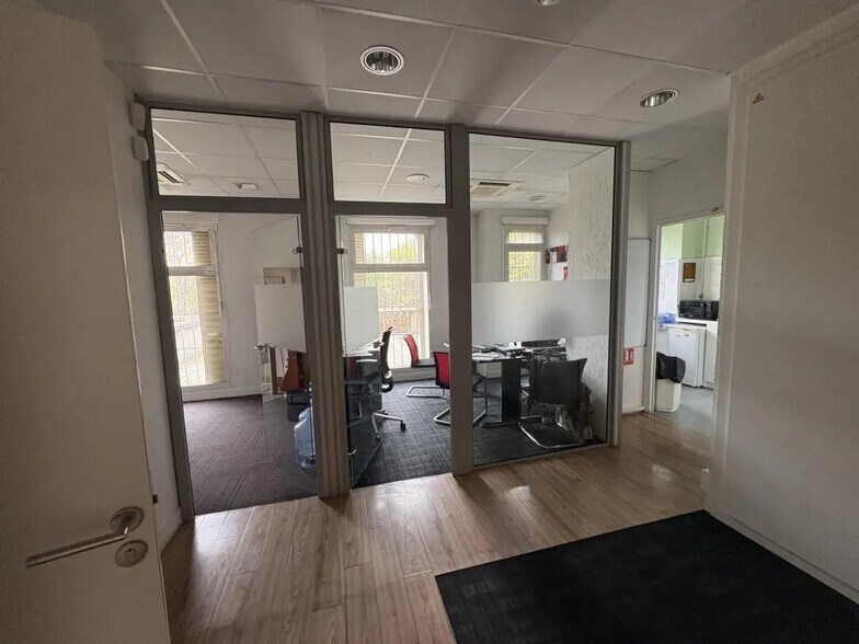 Local commercial dans Marseille à louer - Photo intérieure – Image 3 sur 8