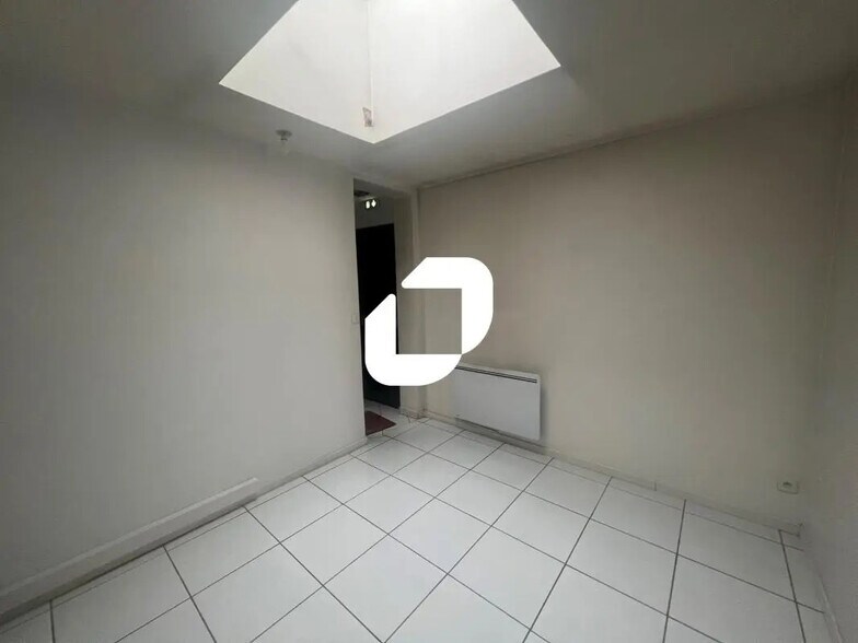 Bureau dans Aulnoy-lez-Valenciennes à louer - Photo de l’immeuble – Image 3 sur 9