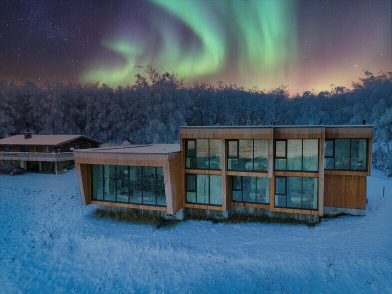 1110 John Kalinas Rd, Fairbanks, AK à vendre - Photo principale – Image 1 sur 43