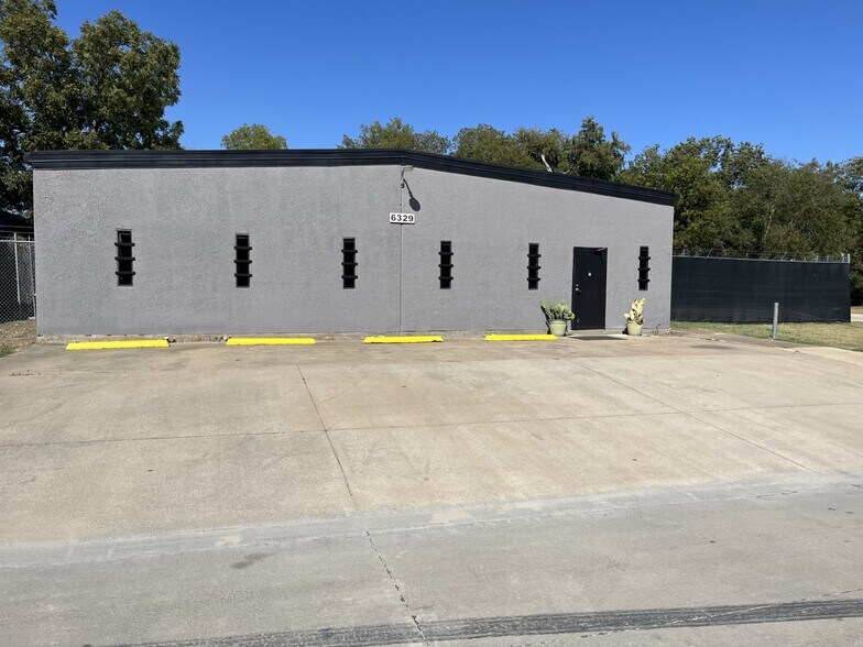 6329 Eden Dr, Haltom City, TX à louer - Photo de l’immeuble – Image 3 sur 5