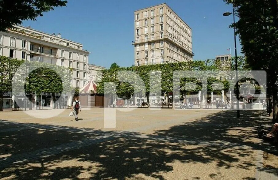 Local commercial dans Le Havre à louer - Photo de l’immeuble – Image 3 sur 5