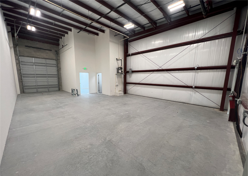 6810 Edgewater Dr, Lockhart, FL à louer - Photo de l’immeuble – Image 3 sur 5