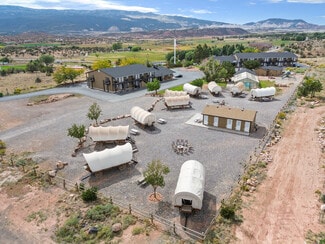 Plus de détails pour 955 E Utah State Route 24, Torrey, UT - Hôtellerie à vendre