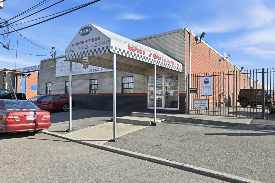 11 Lucon Dr, Deer Park, NY à louer - Photo de l’immeuble – Image 3 sur 28