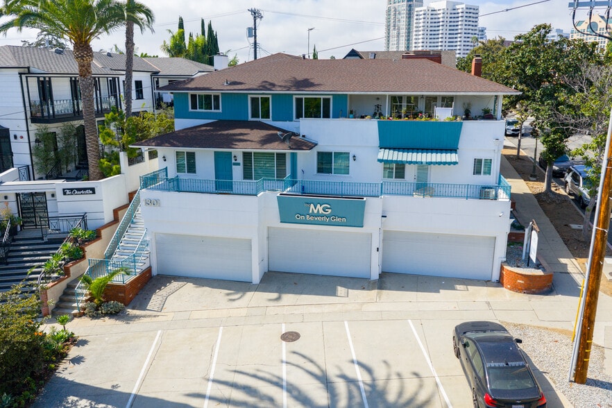 1301 S Beverly Glen Blvd, Los Angeles, CA à vendre - Photo de l’immeuble – Image 3 sur 15