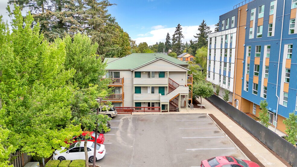 10405-10409 E Burnside St, Portland, OR à vendre - Photo de l’immeuble – Image 2 sur 10