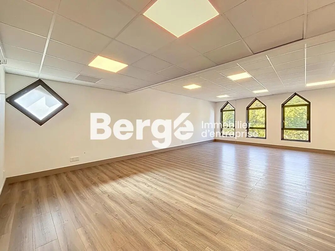 Bureau dans Cagnes-sur-Mer à louer Photo de l’immeuble– Image 1 sur 5