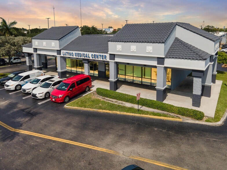 21301-21495 NW 2nd Ave, Miami, FL à louer - Photo de l’immeuble – Image 3 sur 6