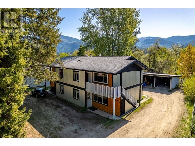 1810 1 St, Fruitvale, BC à vendre - Photo de l’immeuble – Image 3 sur 24