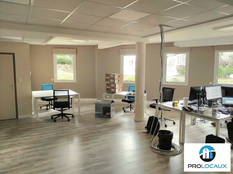 Bureau dans Amiens à louer - Photo de l’immeuble – Image 1 sur 9