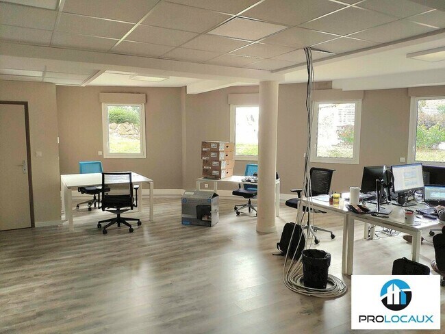 Plus de détails pour Bureau à louer