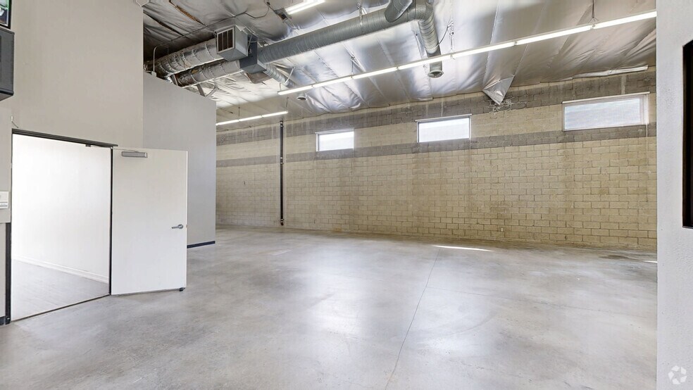 11837-11845 Teale St, Culver City, CA à louer - Numérisation 3D Matterport – Image 2 sur 22