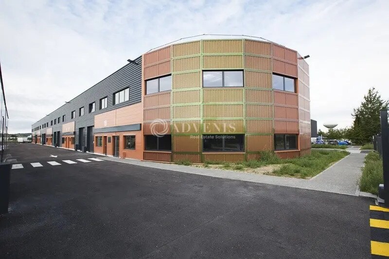 Bureau dans Buchelay à vendre - Photo de l’immeuble – Image 2 sur 12