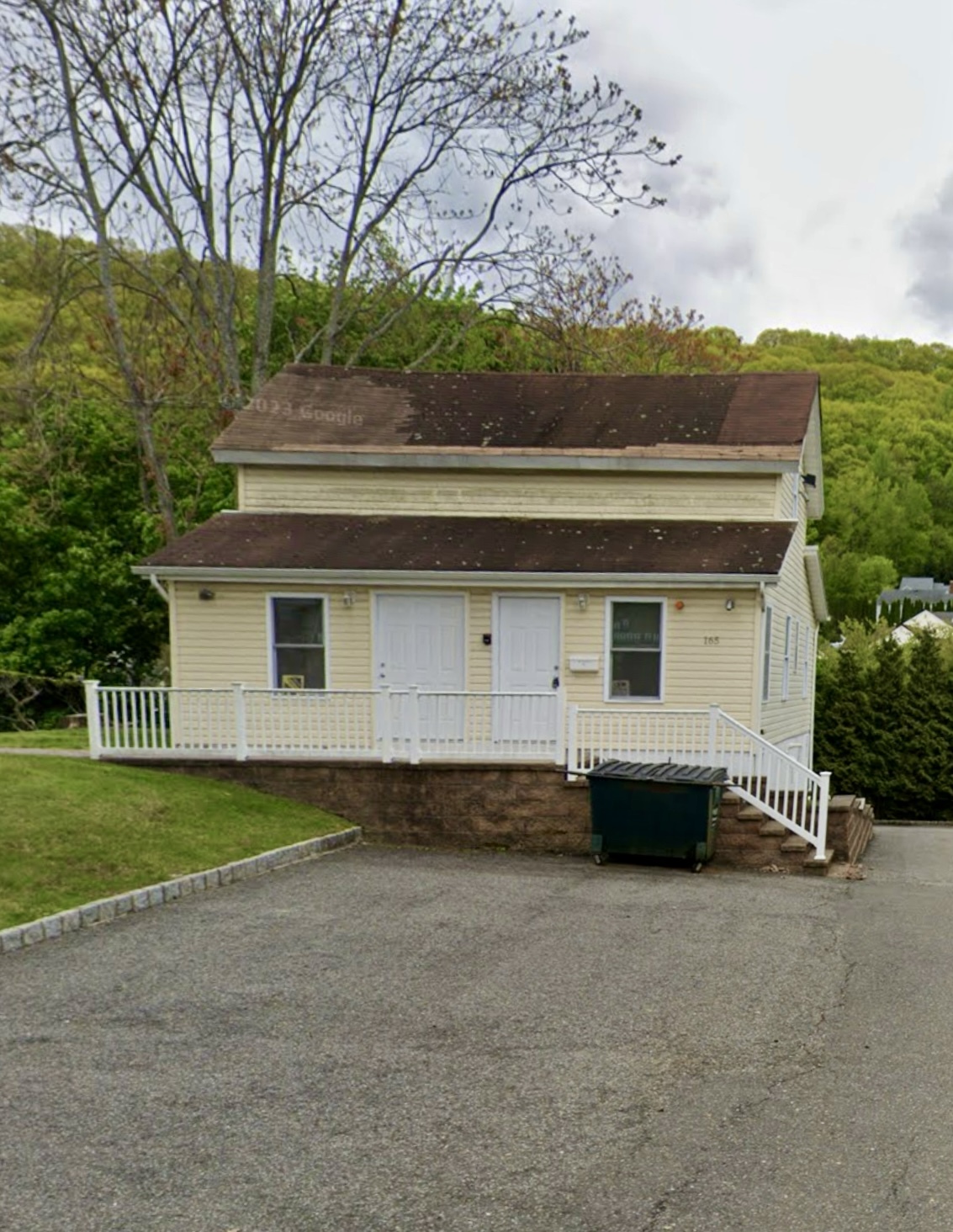165 Ramapo Rd, Garnerville, NY à louer Photo de l’immeuble– Image 1 sur 12