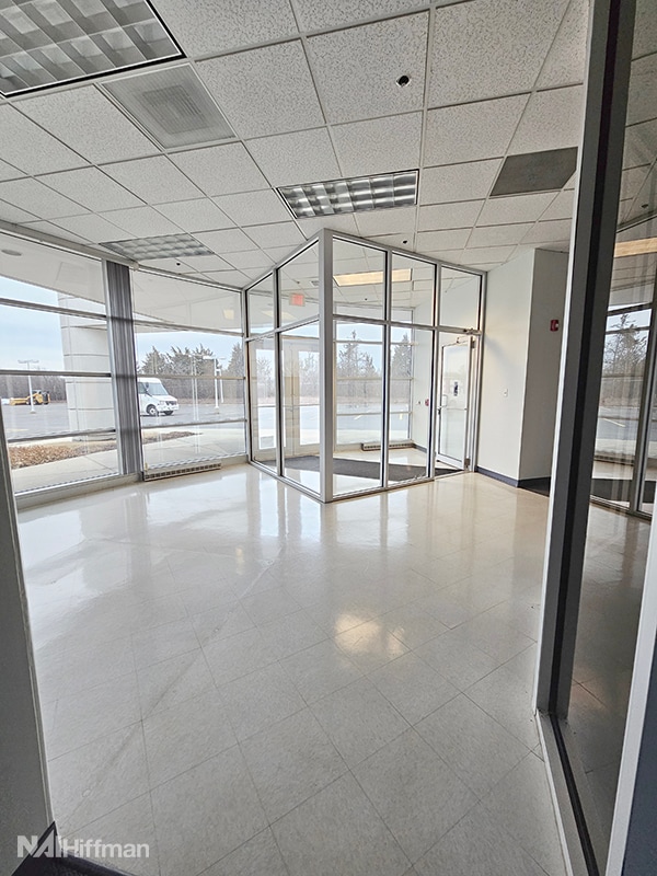 777 Oakmont Ln, Westmont, IL à louer Photo intérieure– Image 1 sur 14