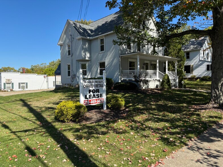 150 Court St, Chardon, OH à louer - Photo de l’immeuble – Image 2 sur 18