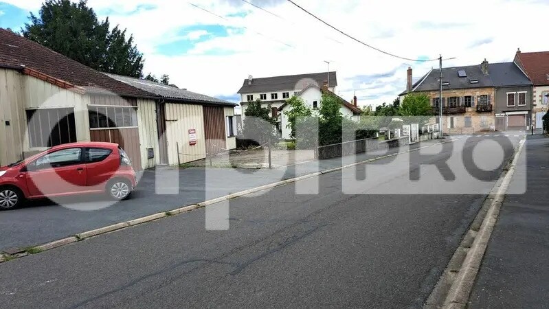 Local commercial dans Montmarault à louer - Photo de l’immeuble – Image 2 sur 7