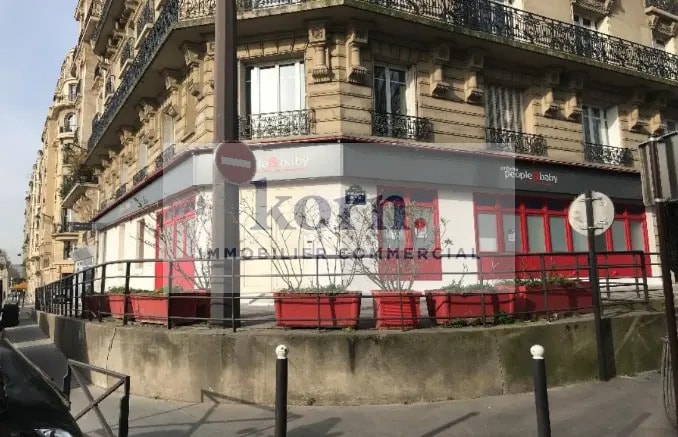 Local commercial dans Paris à louer Photo de l’immeuble– Image 1 sur 2