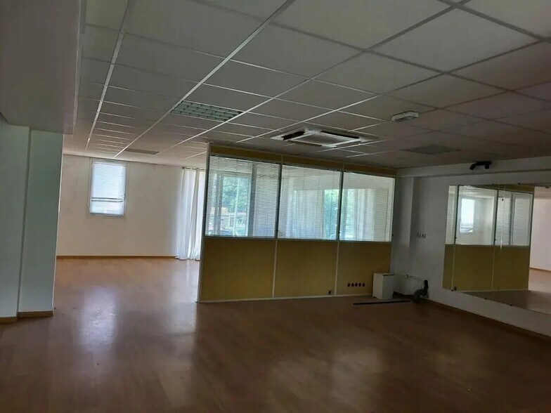 Bureau dans Bayonne à louer - Photo de l’immeuble – Image 2 sur 6