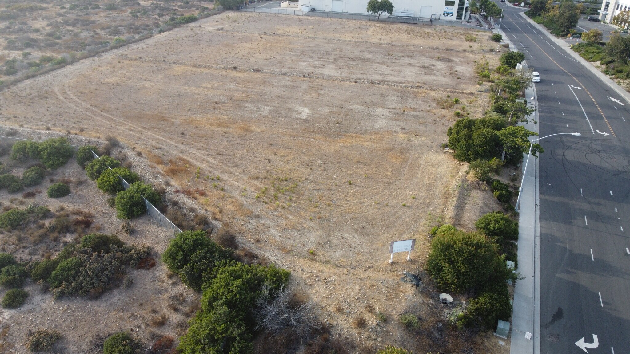 1568 Corporate Center Dr., San Diego, CA à vendre Photo principale– Image 1 sur 10
