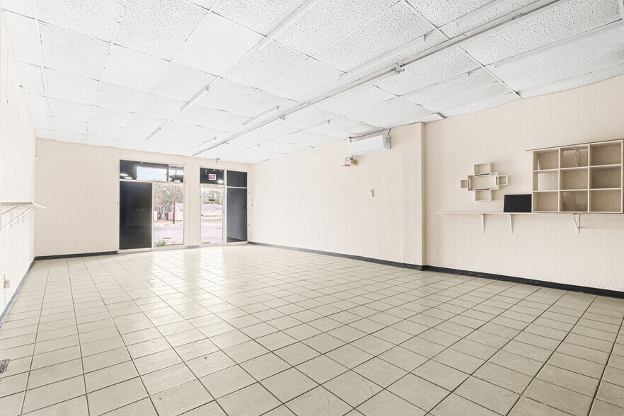 3117-3121 Blanco Rd, San Antonio, TX à louer - Photo de l’immeuble – Image 2 sur 6