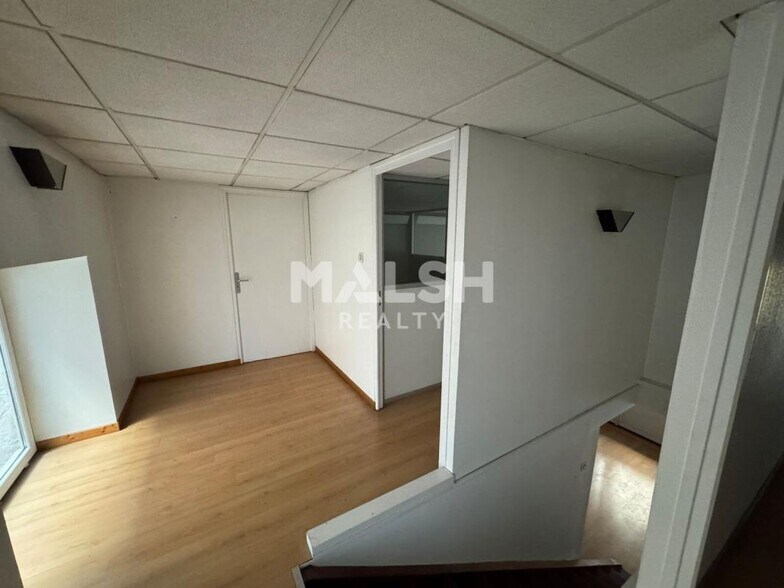 Local commercial dans Saint-Étienne à vendre - Photo intérieure – Image 2 sur 8