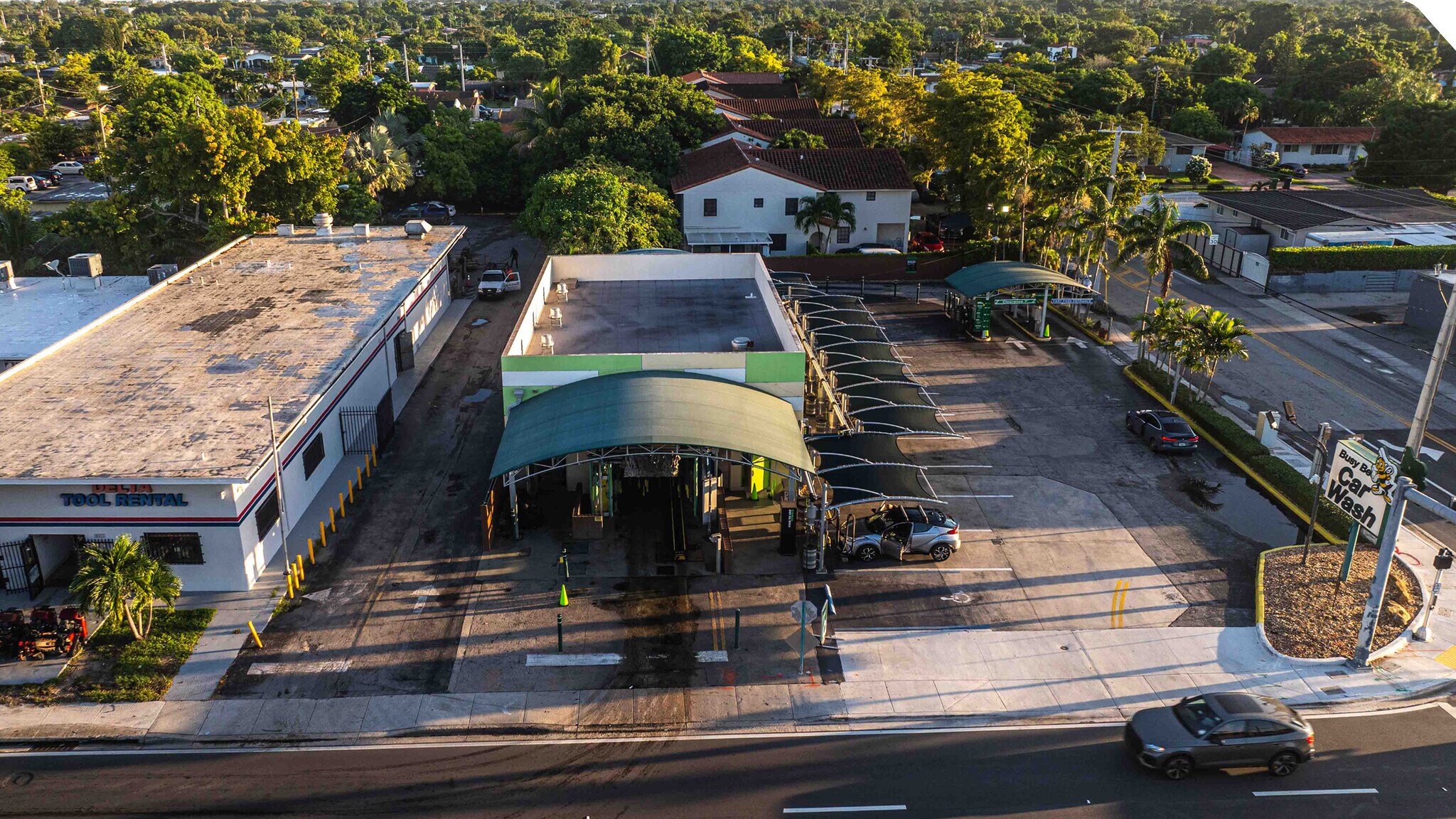 8401 SW 40th St, Miami, FL à vendre Photo de l’immeuble– Image 1 sur 4