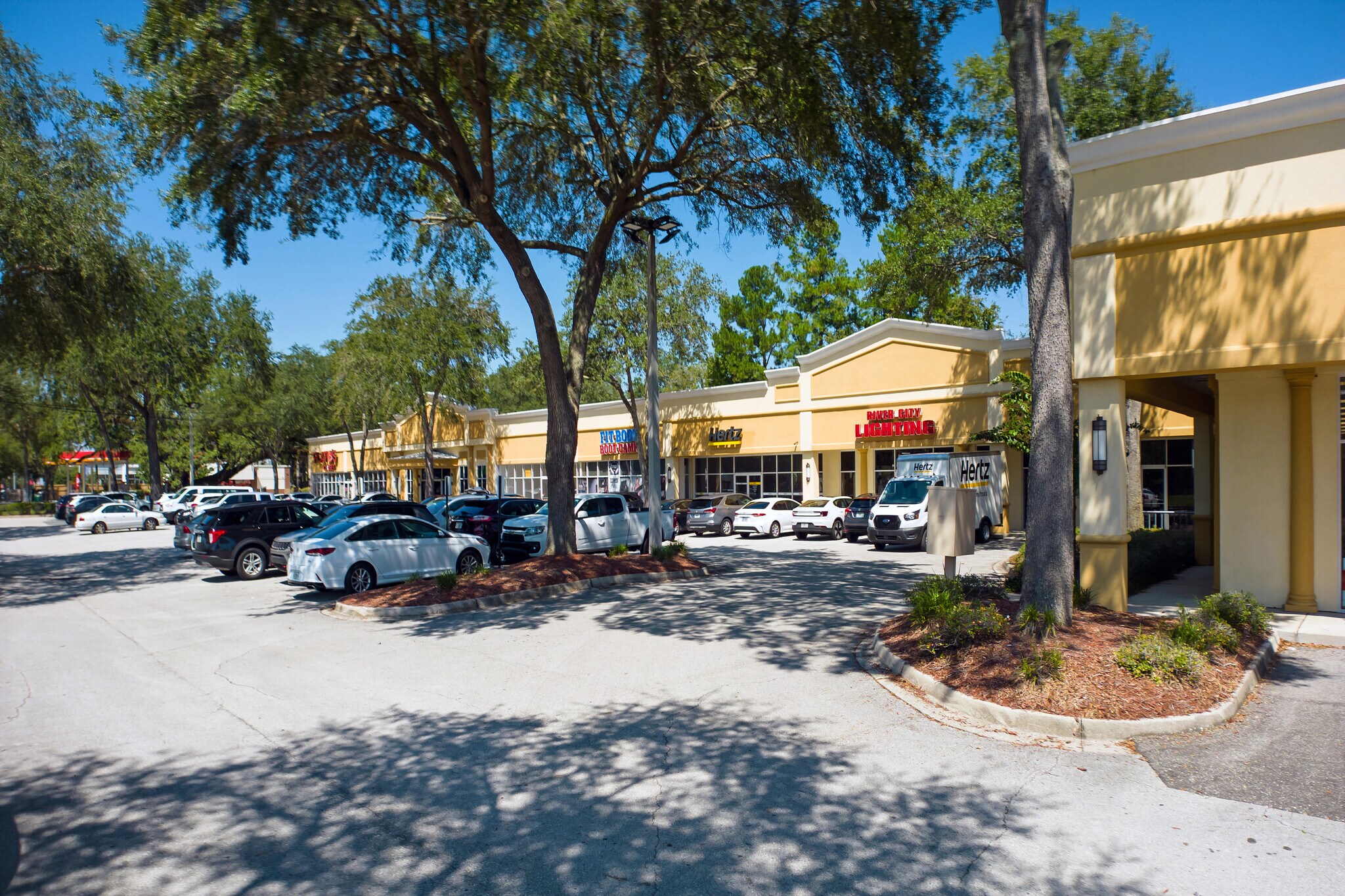 11035 Philips Hwy, Jacksonville, FL à louer Photo principale– Image 1 sur 13