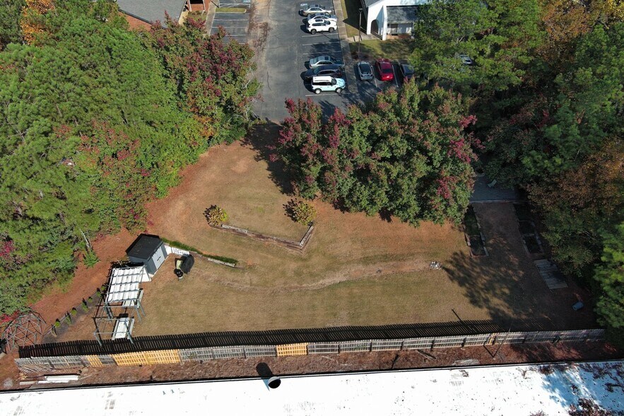 625 Hembree Pky, Roswell, GA à louer - Photo de l’immeuble – Image 3 sur 5