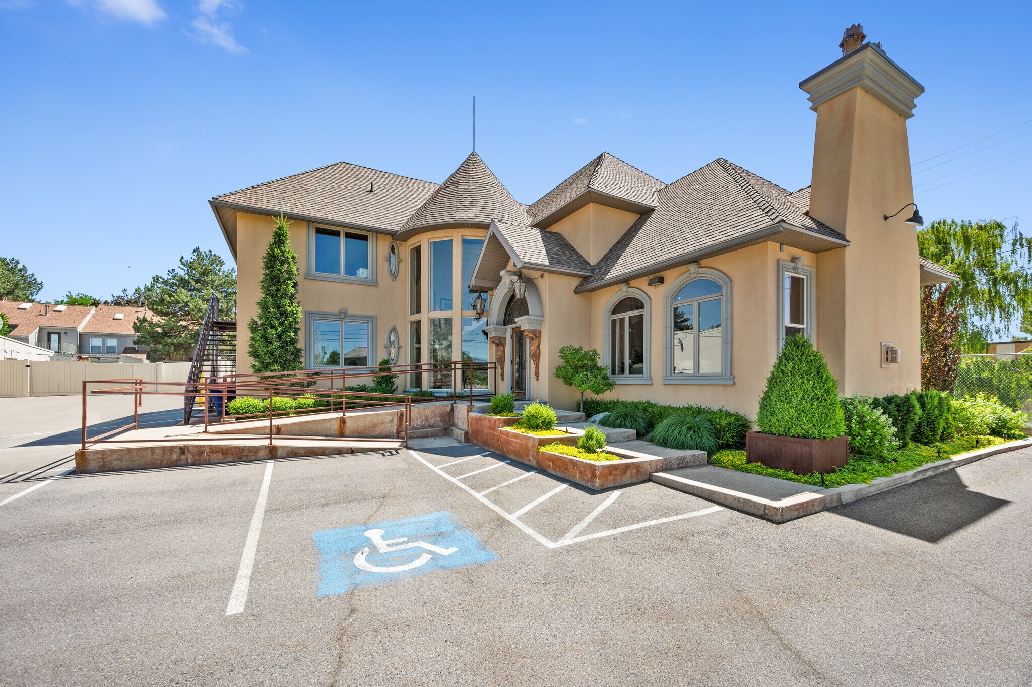 1214 E Vine, Salt Lake City, UT à vendre Photo principale– Image 1 sur 17