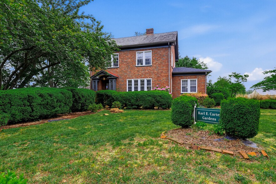 18697 Forest Rd, Lynchburg, VA à vendre - Photo de l’immeuble – Image 1 sur 39