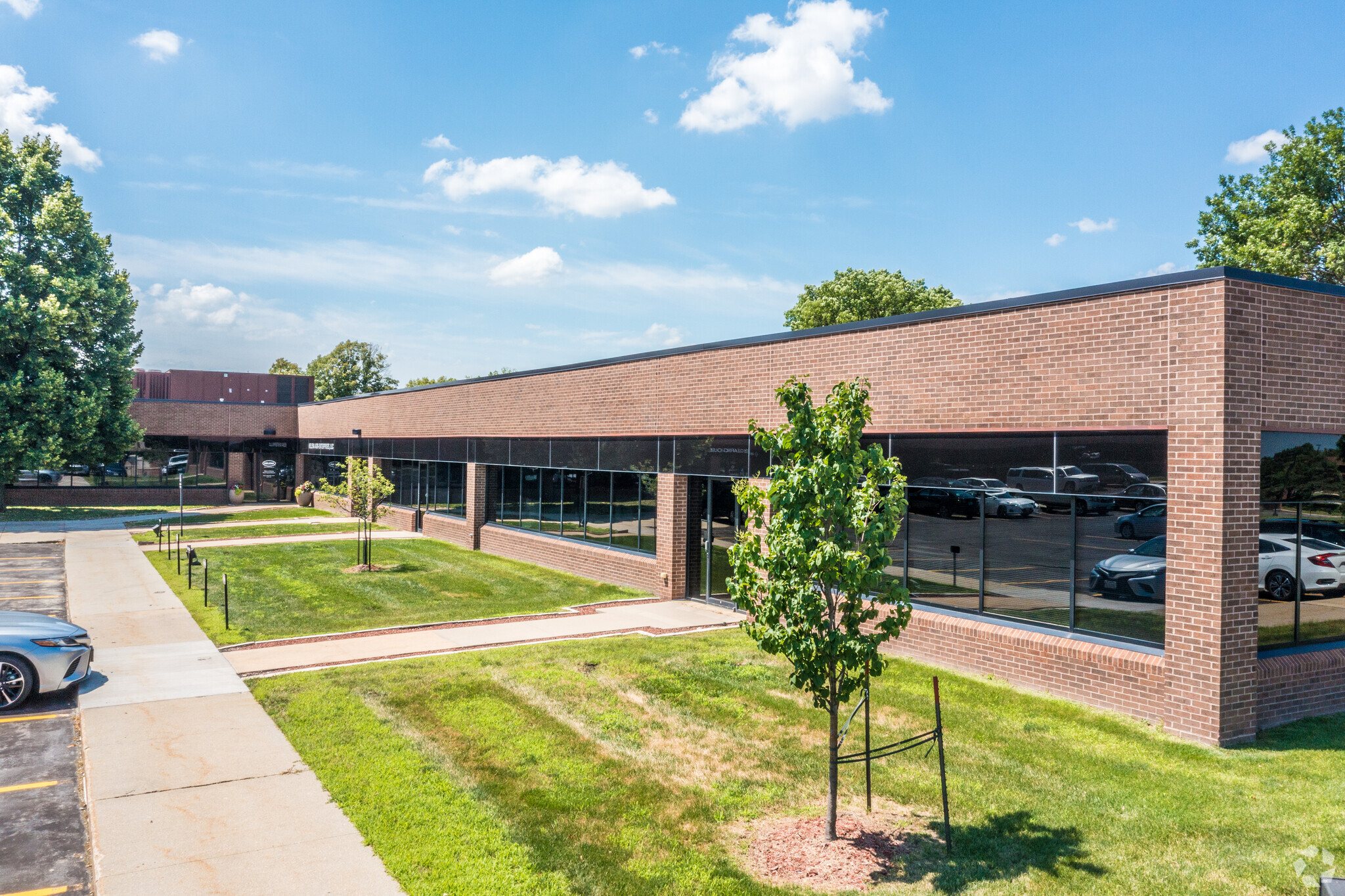 4546 Corporate Dr, West Des Moines, IA à louer Photo de l’immeuble– Image 1 sur 7