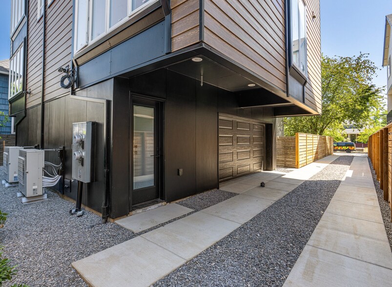 2135 SE 12th Ave, Portland, OR à vendre - Photo de l’immeuble – Image 2 sur 24