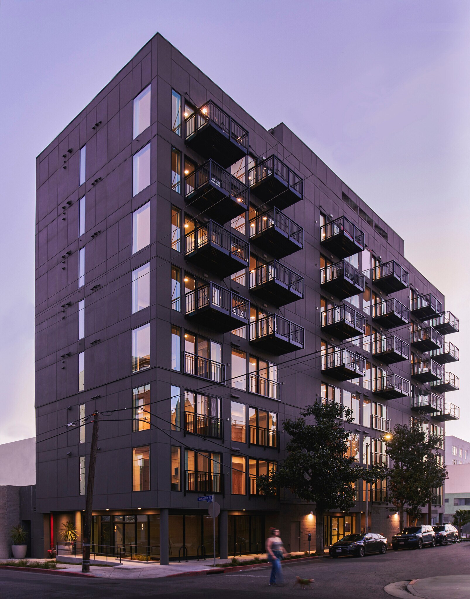6762 Hawthorn Ave, Los Angeles, CA à louer Photo de l’immeuble– Image 1 sur 11